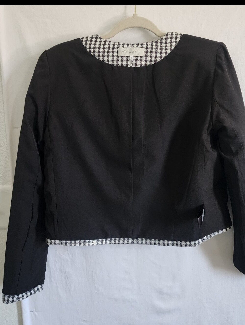 Wayf Black & White Houndstooth Cropped Blazer - Picture 6 of 7